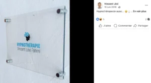 Vincent Lévi se présente également comme hypnothérapeute.