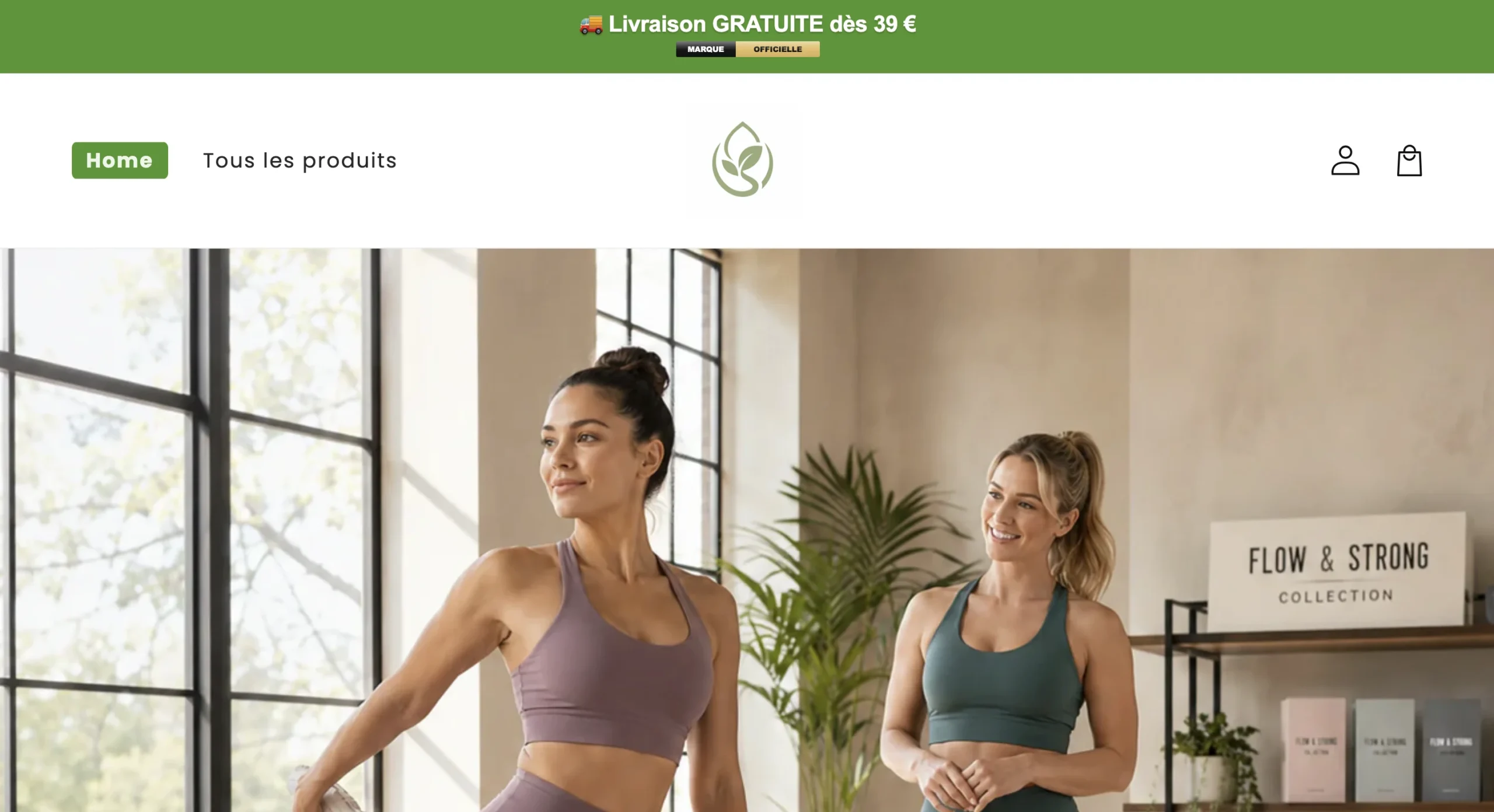 Portrait de deux femmes souriantes en vêtements de sport devant une enseigne Flow & Strong et des produits à l'arrière-plan, sur une page web affichant une livraison gratuite.