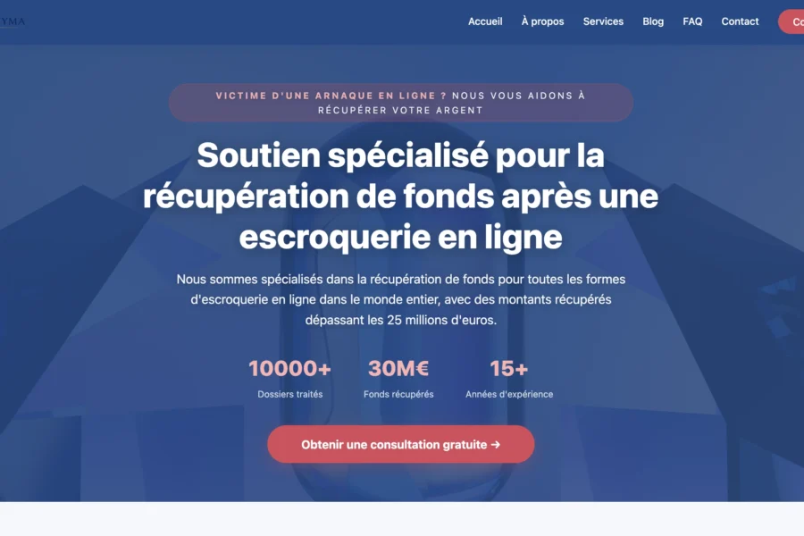 Page d'accueil d'un service d'aide à la récupération de fonds après escroquerie en ligne, avec des chiffres clés et un bouton de contact visible.