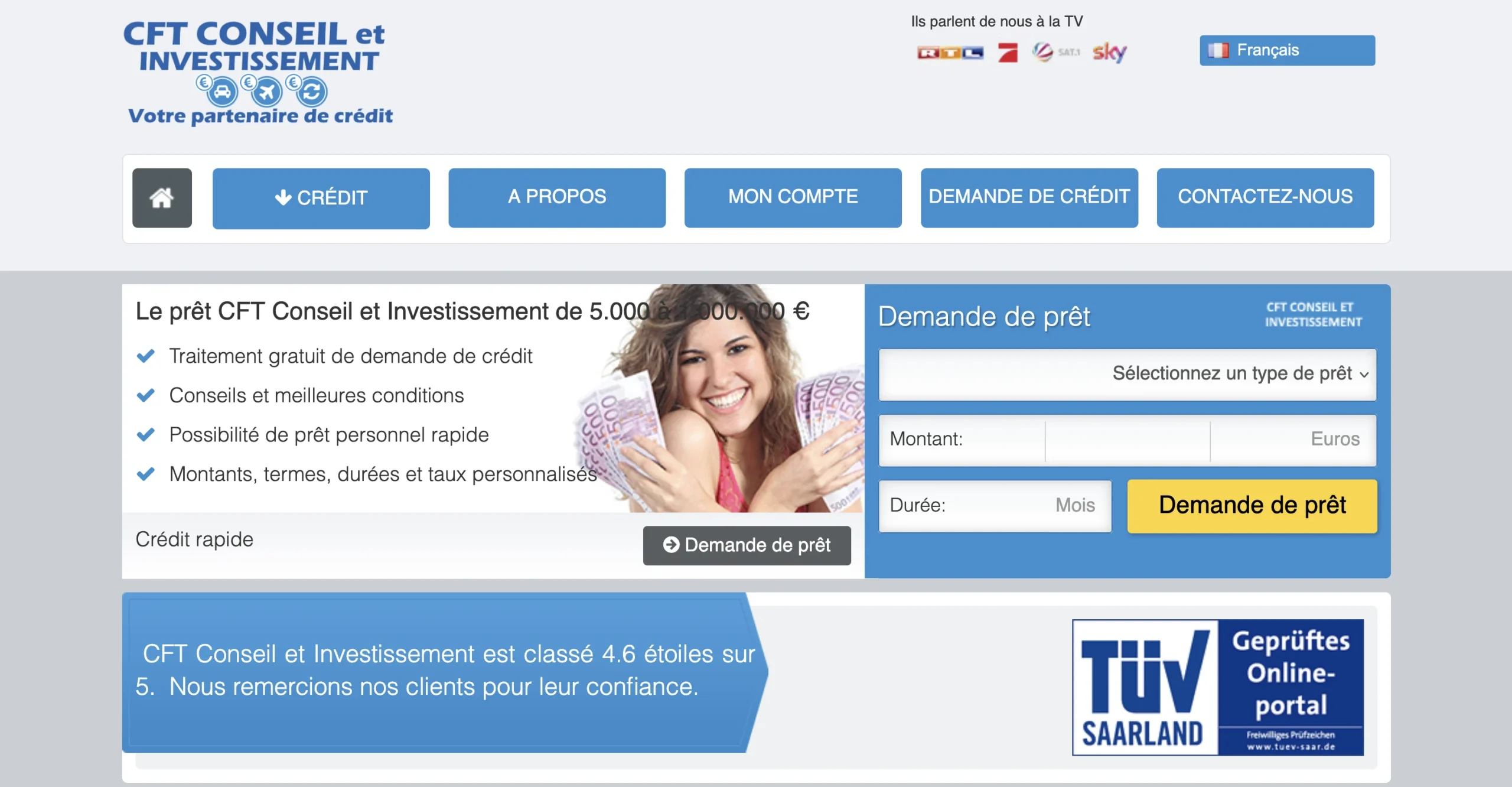 Femme souriante sur une page web proposant un prêt personnel sans justificatifs.