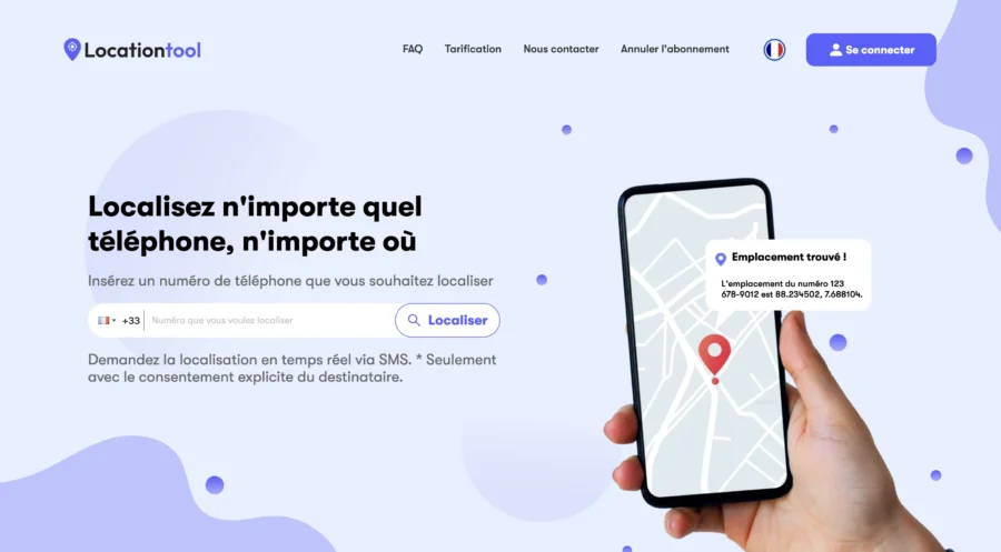 Capture d'un site internet nommé LocationTool promettant de localiser n'importe quel téléphone, illustré par une main tenant un smartphone avec une carte.