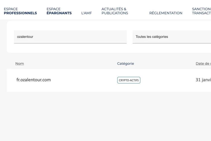 Capture d'une interface de recherche de l'AMF displayant une plateforme non autorisée.