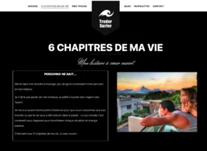 Interface web noire affichant le titre « 6 Chapitres de ma vie » avec une photo de couple au coucher de soleil et le logo Trader Sailor.