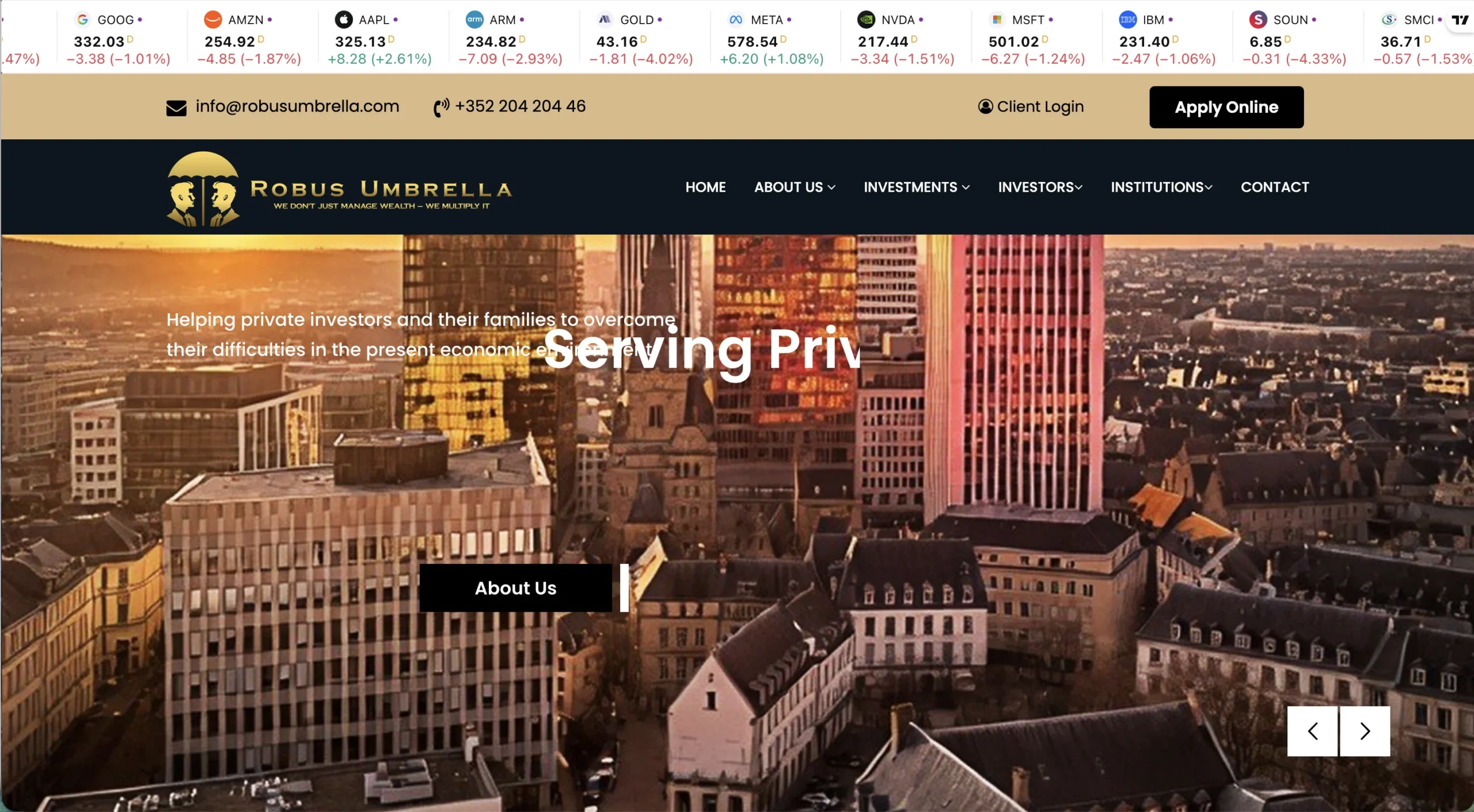 Interface web de Robus Umbrella affichant un slider d'immeubles parisiens et des actions boursières.