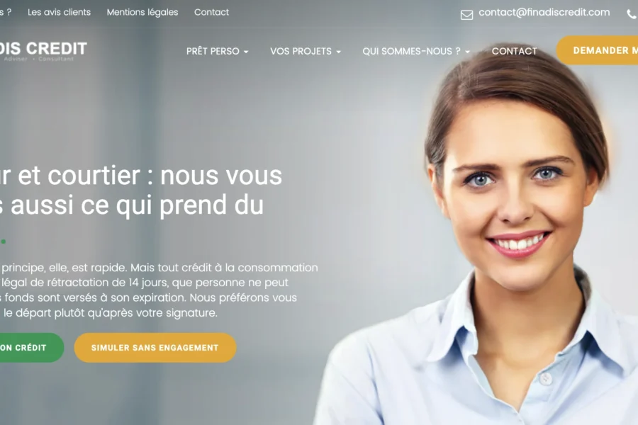 Interface web de Finadis Credit affichant une femme souriante et un message publicitaire principal sur un fond gris.