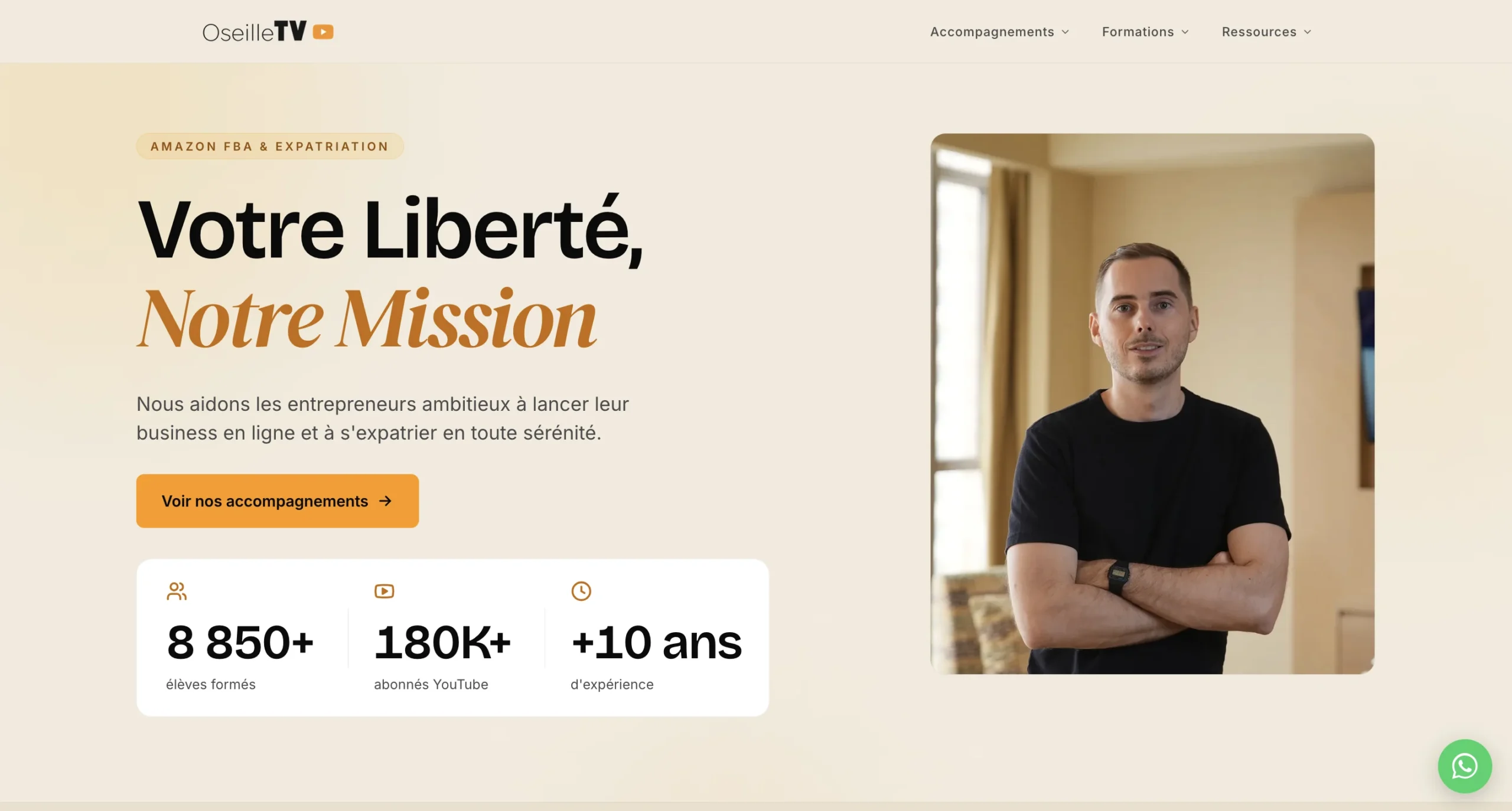 Mise en page d'une landing page avec le slogan Votre Liberté Notre Mission et le portrait d'un homme.